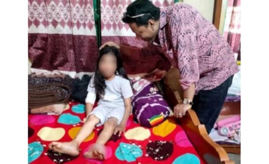 ওমরাহ পালনে গিয়ে বাবা-মা-দুই বোন হারিয়ে একা ফিরল ফাইজা